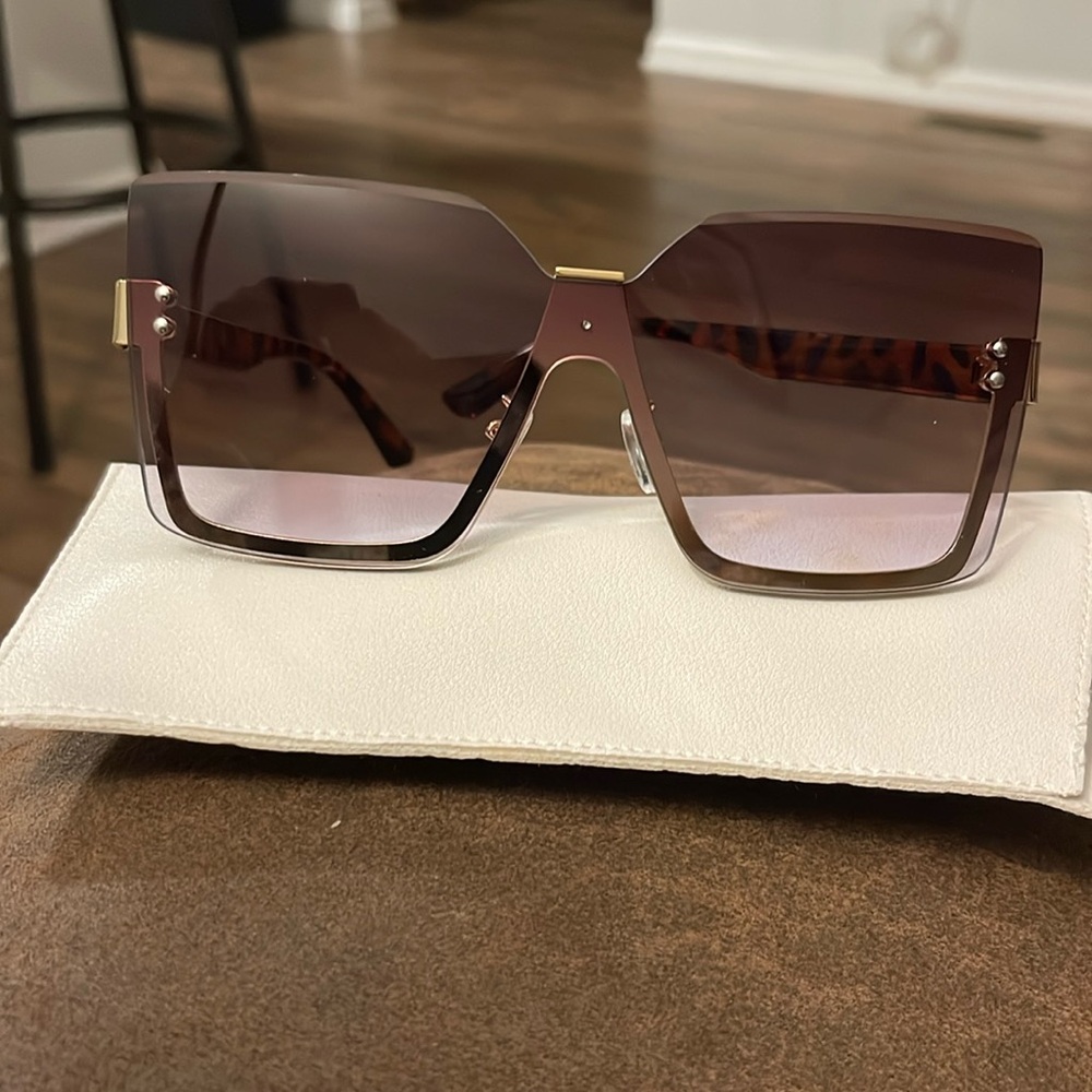 Woman’s glasses